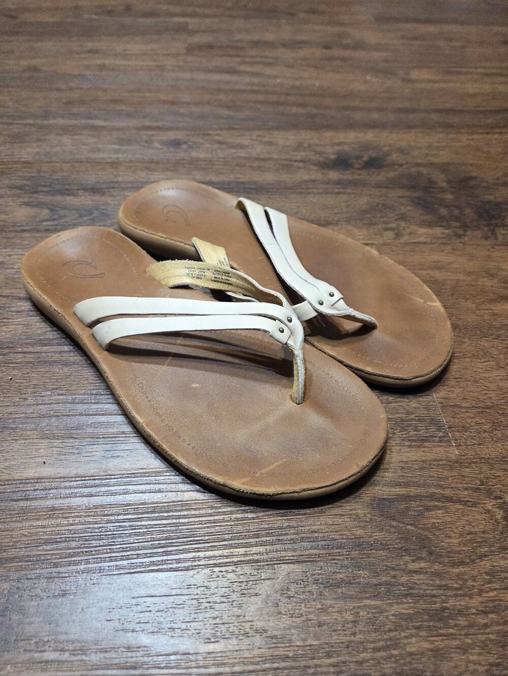 Olukai Kepehe Luana Leather Cream Sandals 7